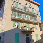 Casa Vicolo Fiori, Quiet Location Very Close To The דירה