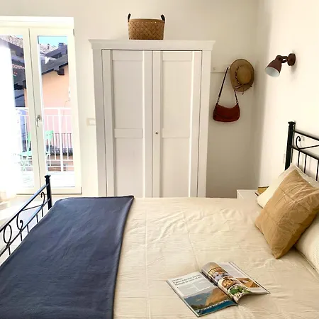 Appartamento Casa Vicolo Fiori, quiet location very close to the lake *