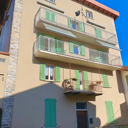 Casa Vicolo Fiori, quiet location very close to the lake Appartamento